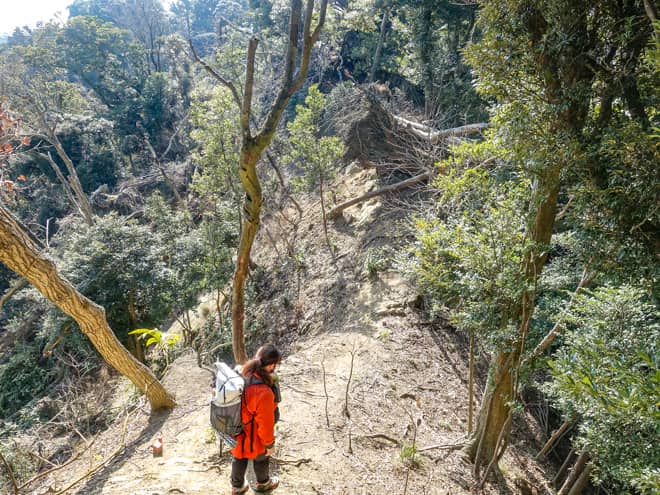 登山道が崩壊していた