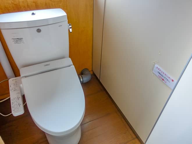 高谷池ヒュッテのトイレは大変綺麗で
