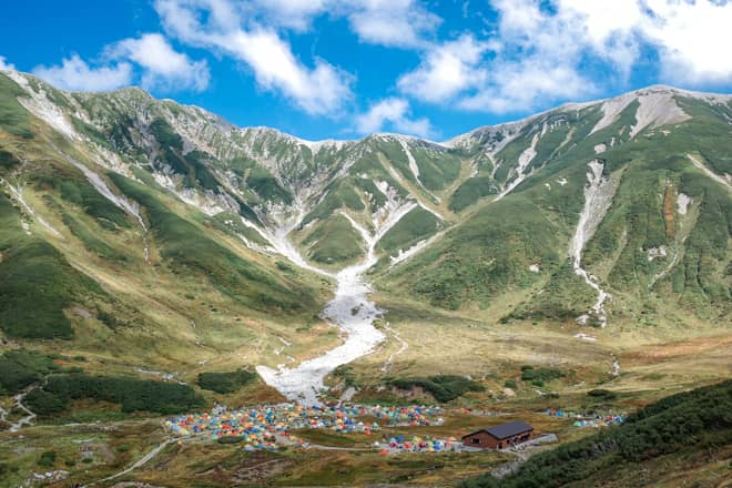 「雷鳥沢キャンプ場」の魅力