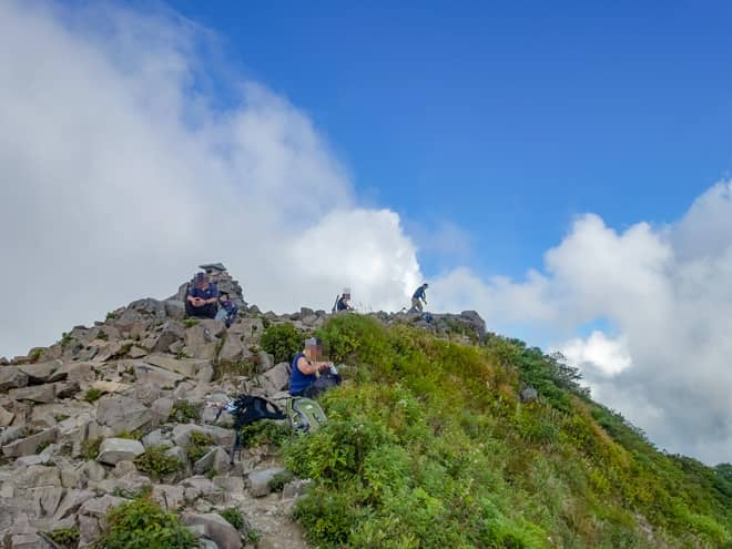 山頂で1時間程粘りましたが