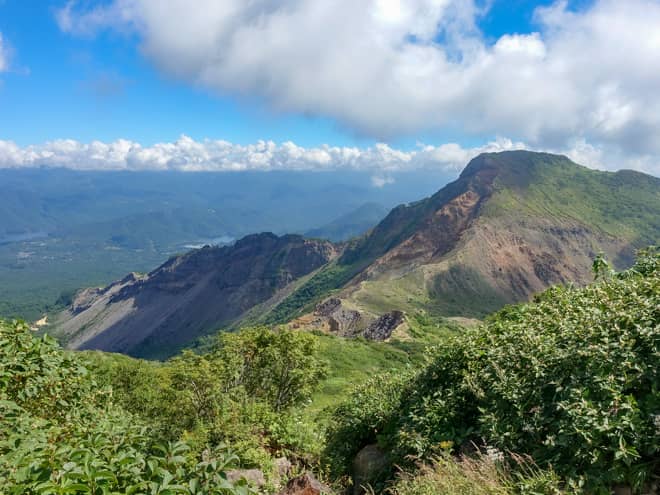 弘法清水小屋から見えた「櫛ヶ峰」