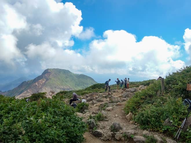 弘法清水小屋には休憩スポットがあり