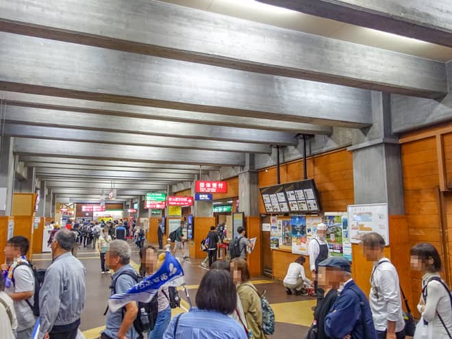 立山室堂ターミナルには売店や食堂が充実しています