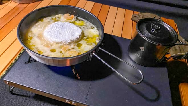 カマンベールアヒージョ