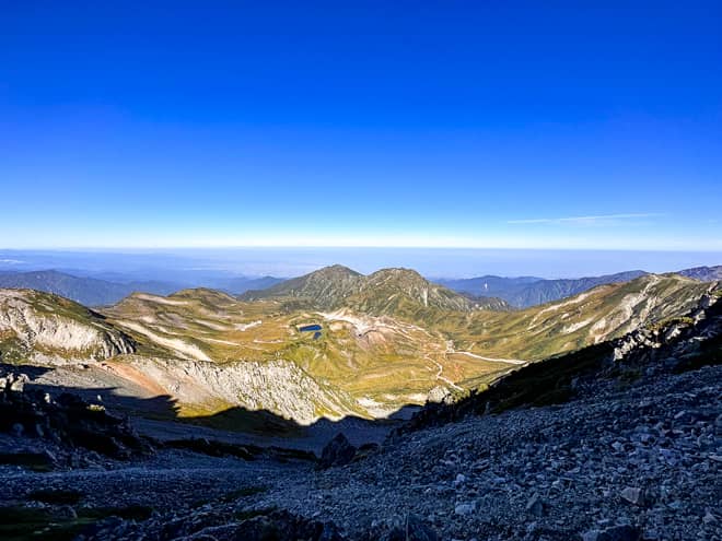 稜線からはみくりが池、地獄谷、雷鳥沢キャンプ場