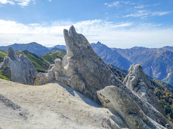 そうこうしているうちにイルカ岩に到着