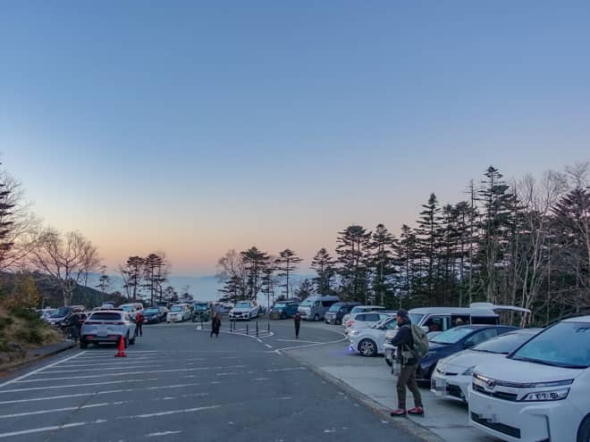 バスでアクセスする方法もありますが