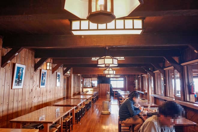 燕山荘は山小屋とは思えない充実したサービス