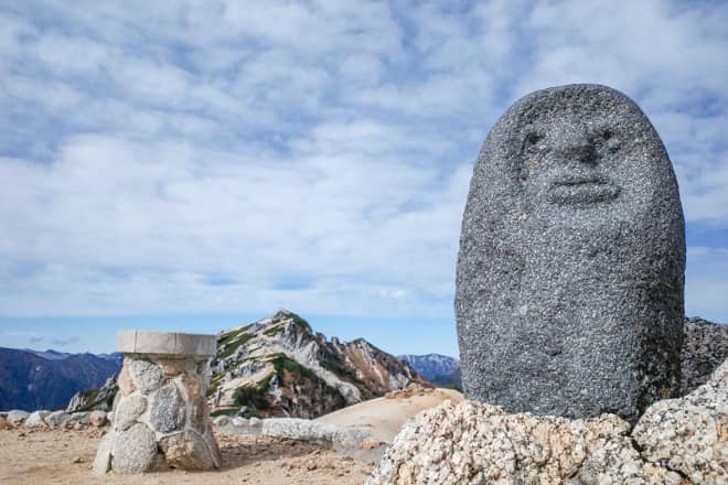 燕岳の登山適期は？