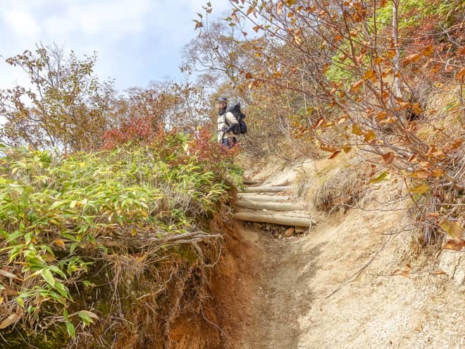 登山道も花崗岩がむき出しになり