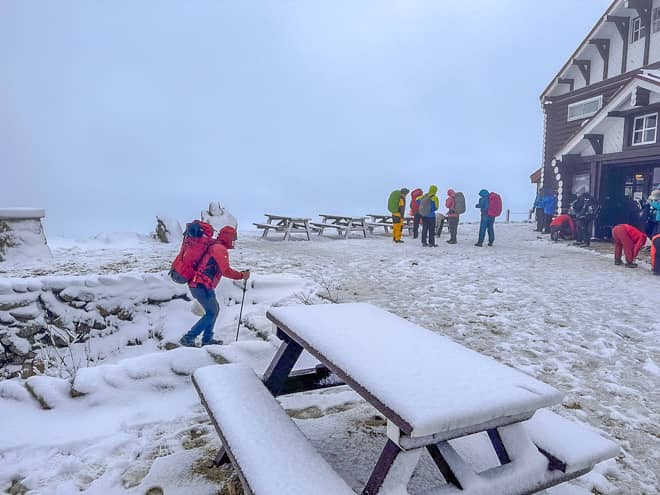 筆者が燕岳に登ったのは10月初旬です