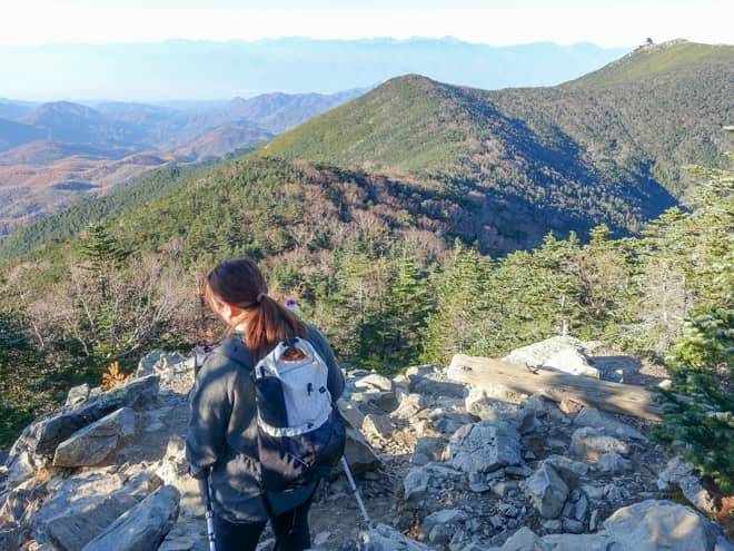 目の前にゴールの金峰山を見ながら
