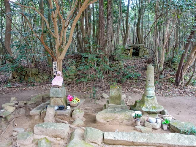 「塚原コース」登山口がある海宝寺跡地までは