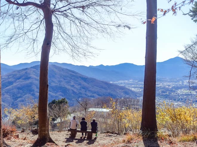 お手軽に登れて観光も楽しめるお勧めの「ご当地アルプス」です