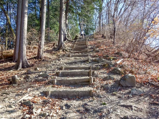 2つ目の階段を登り終えると