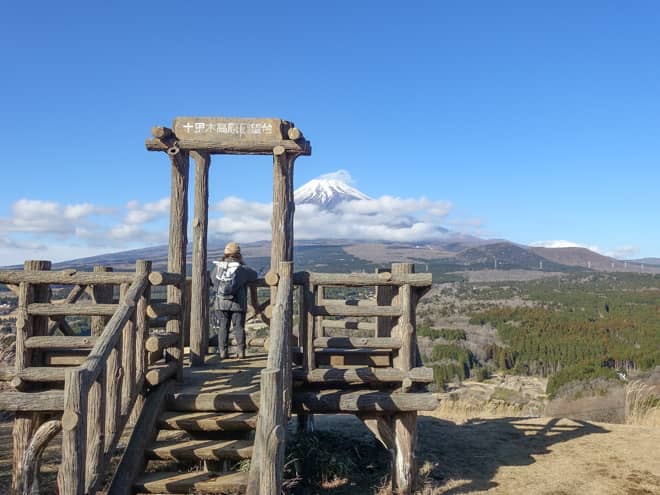 十里木高原展望台からは富士山の絶景を