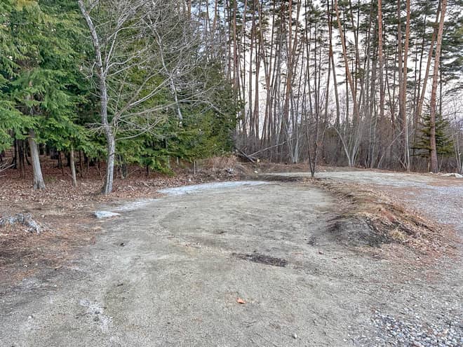 トイレや炊事場は遠く