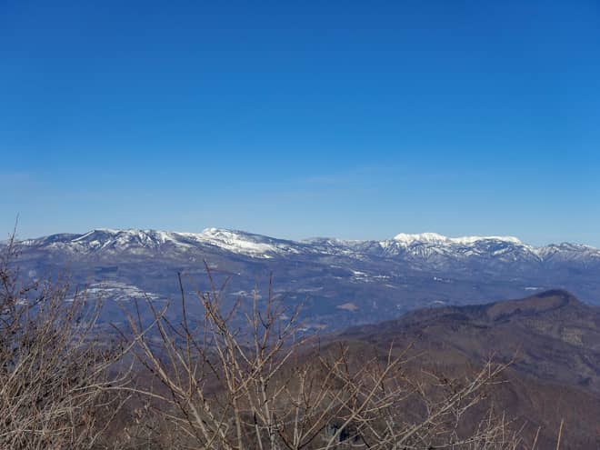北西方向に目を向けると、日本百名山の四阿山