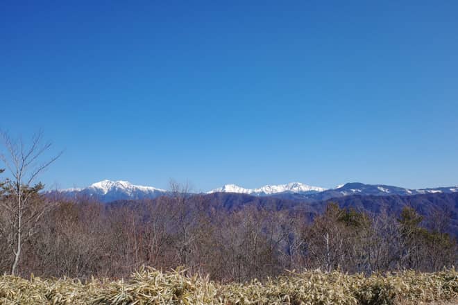 反対側の東側に目を向けると