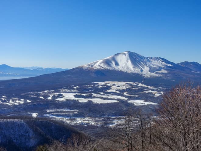 左手には浅間山がドーンの絶景が迫ってきます