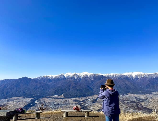 登山者だけの特権！誰もいない山頂を独り占めしよう