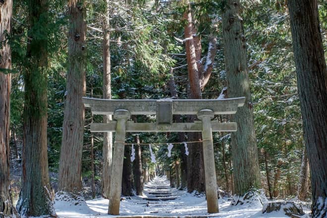信仰対象の山で