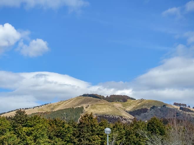 【丹沢】山頂まで僅か90分「大野山」駐車場が利用できる最短コース「山北つぶらの公園コース」をご紹介