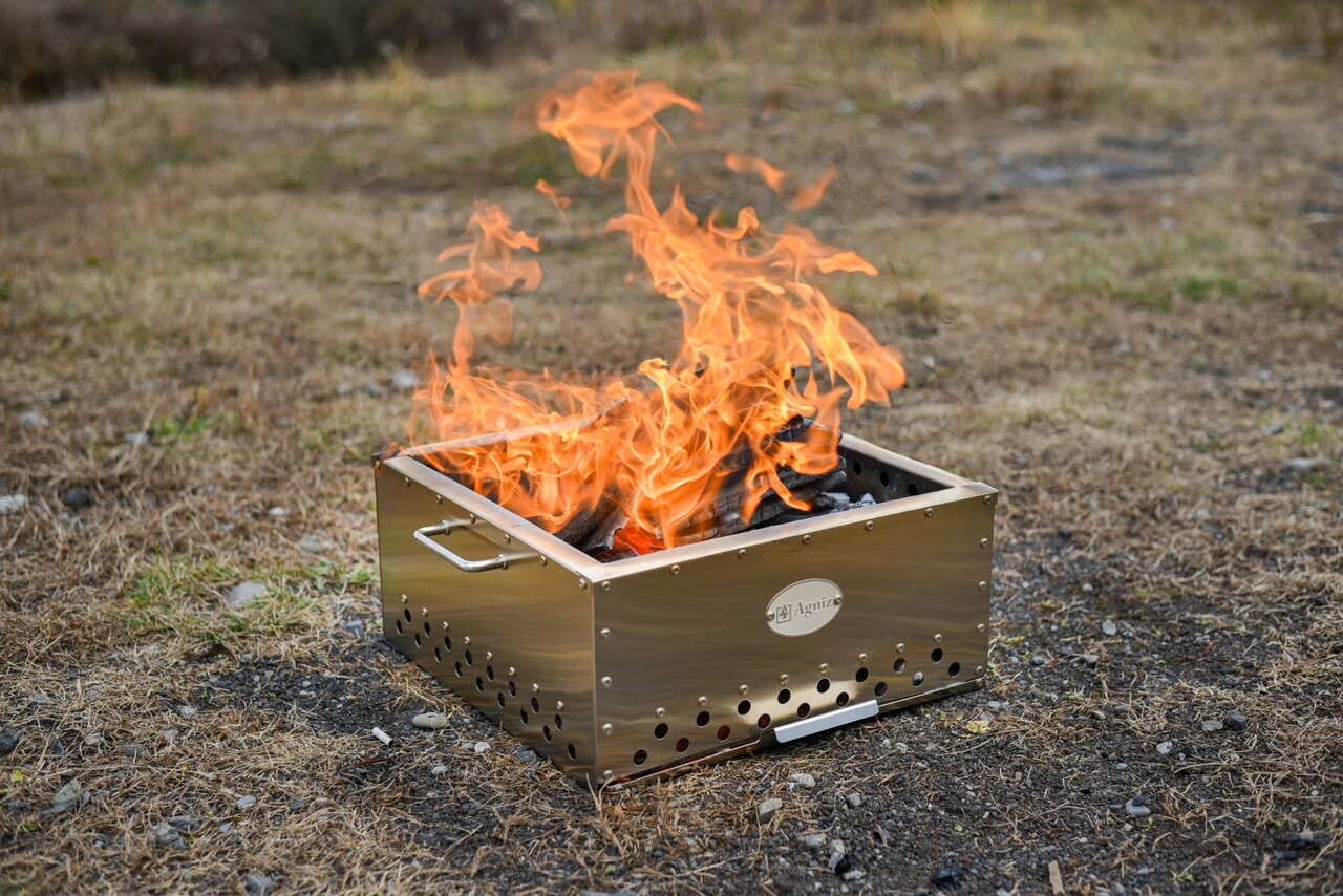 二次燃焼ストーブの弱点を克服！立ち上る美しい炎が魅力の「焚き火台BoxM」