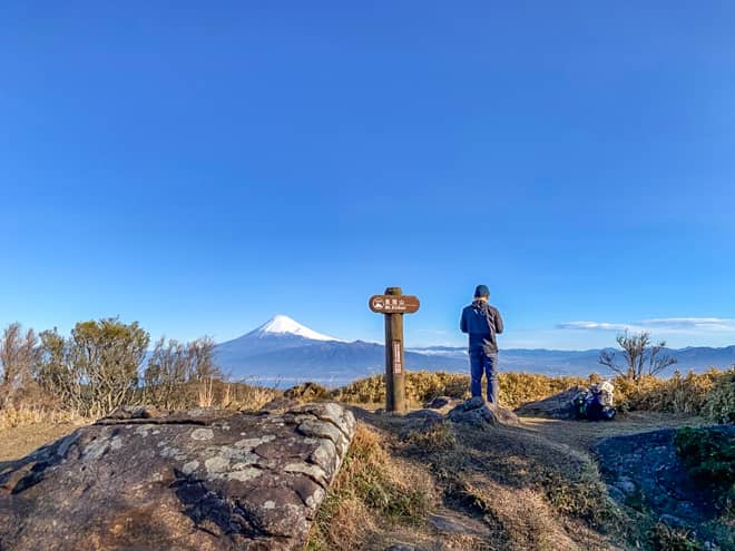 富士山が美しく見える絶景ポイント金冠山