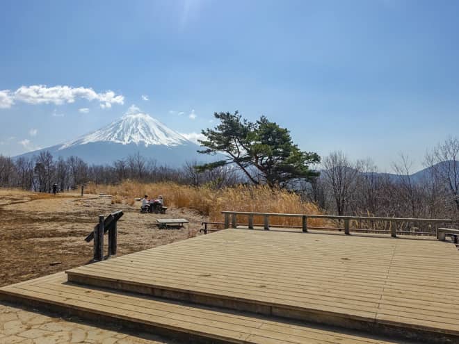 富士山が美しく見える絶景ポイント足和田