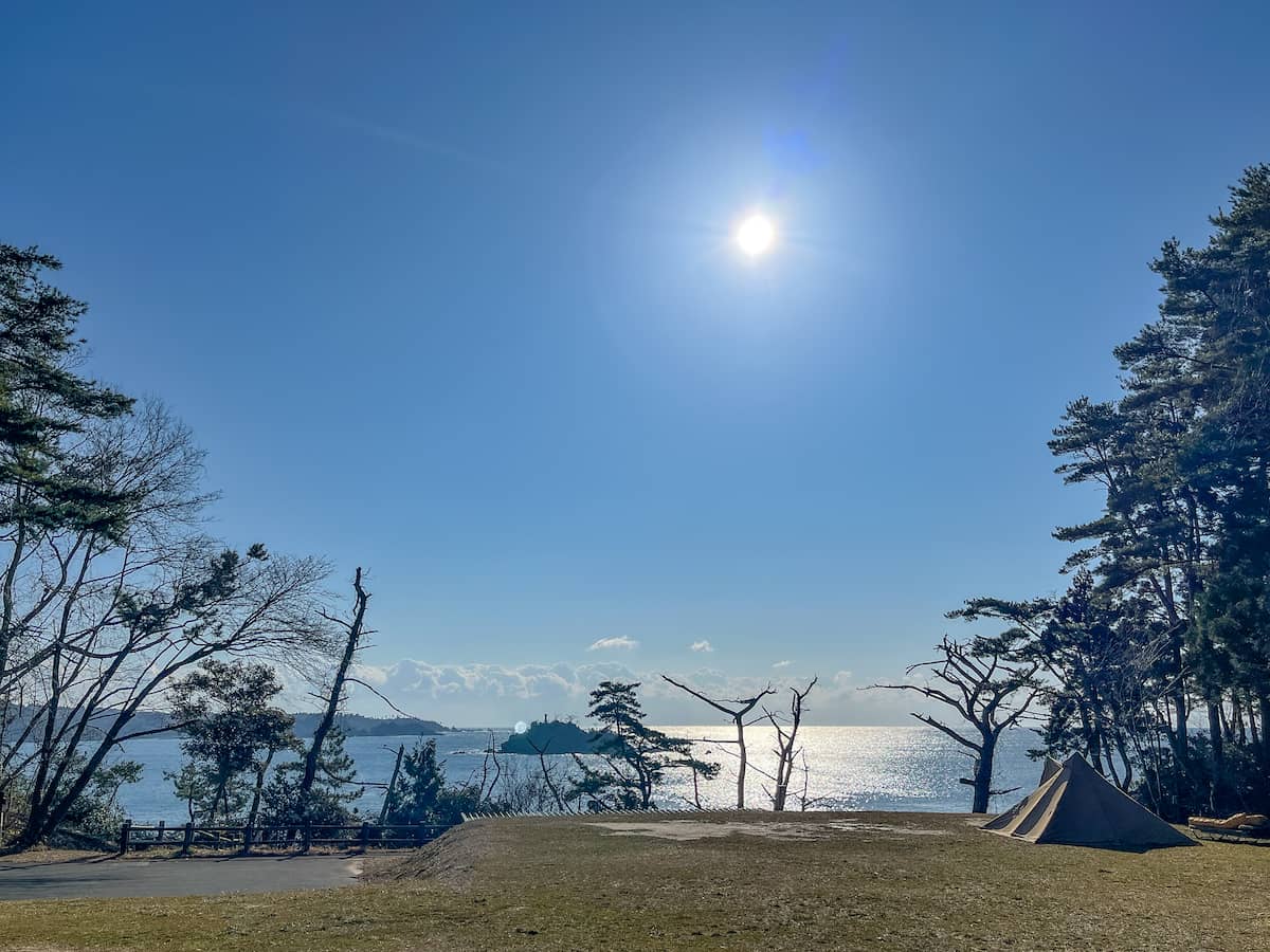 海が目の前！宮城県「休暇村気仙沼大島キャンプ場」でオーシャンビューのリッチな時間を