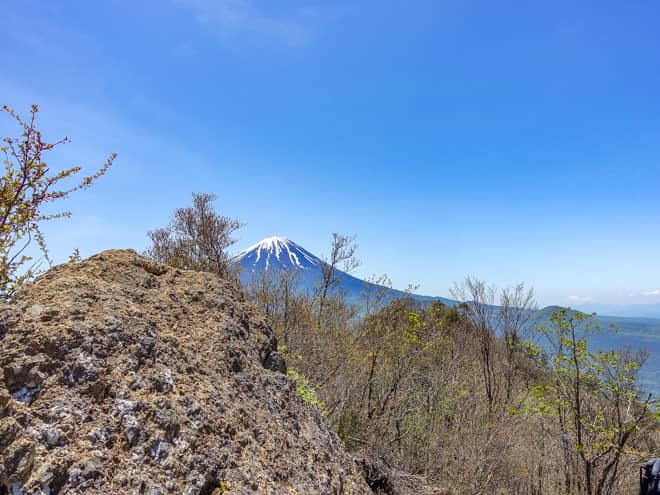 鬼ヶ岳（おにがたけ）