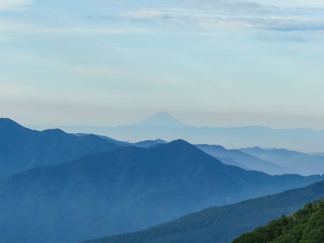 小丸山山頂も360度大パノラマが広がります