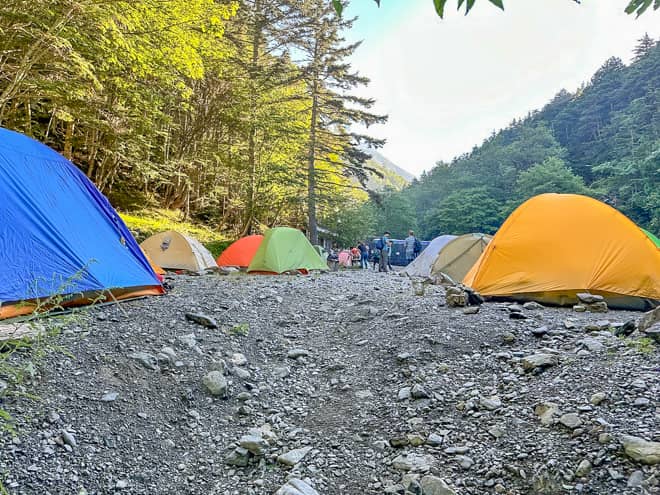 長衛小屋ではテント泊の場合