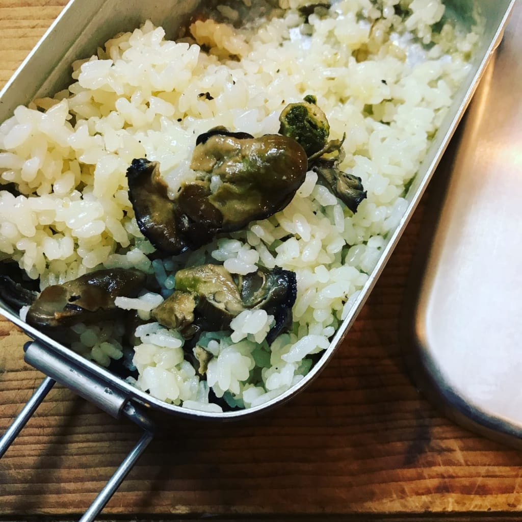 メスティンで作る牡蠣の炊き込みご飯