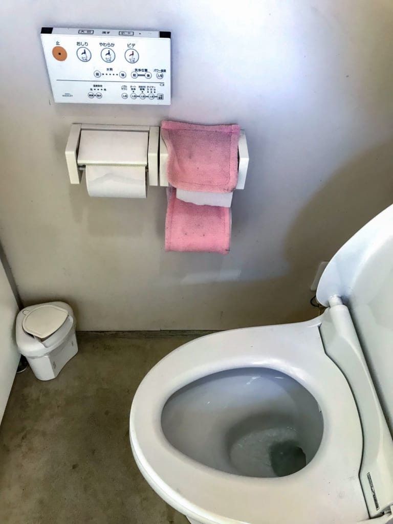中日小野浦キャンプバンガロー村のトイレ