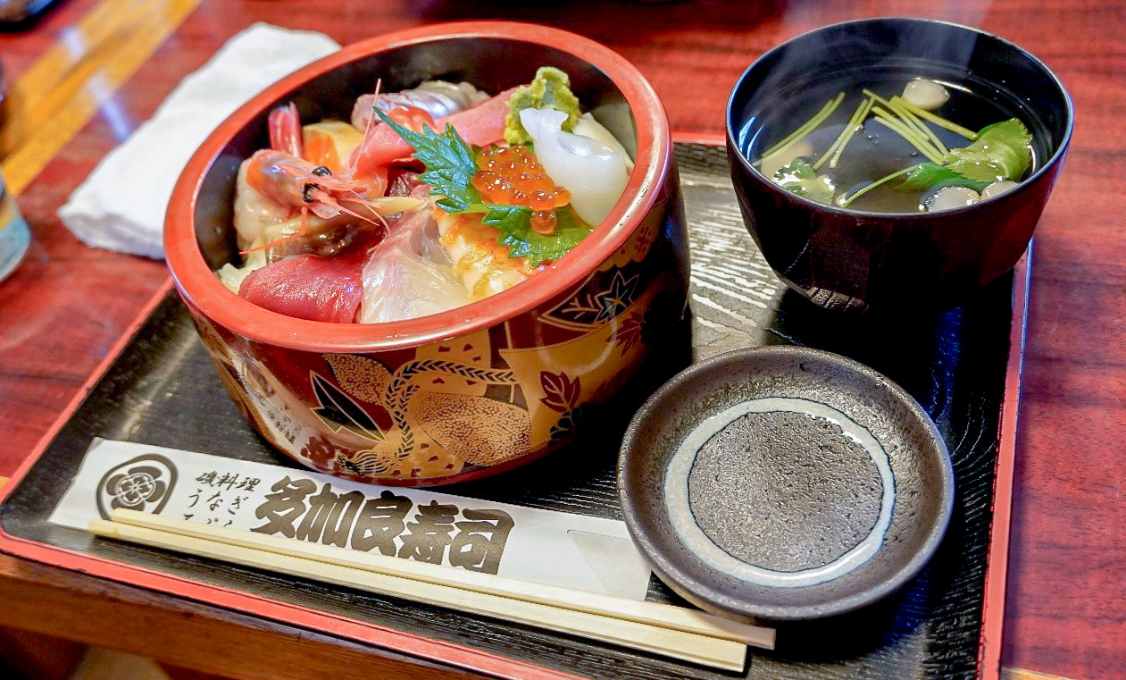 多加良寿司の海鮮料理