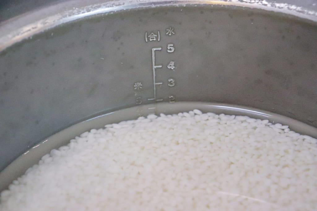 白米を炊くときの水の量