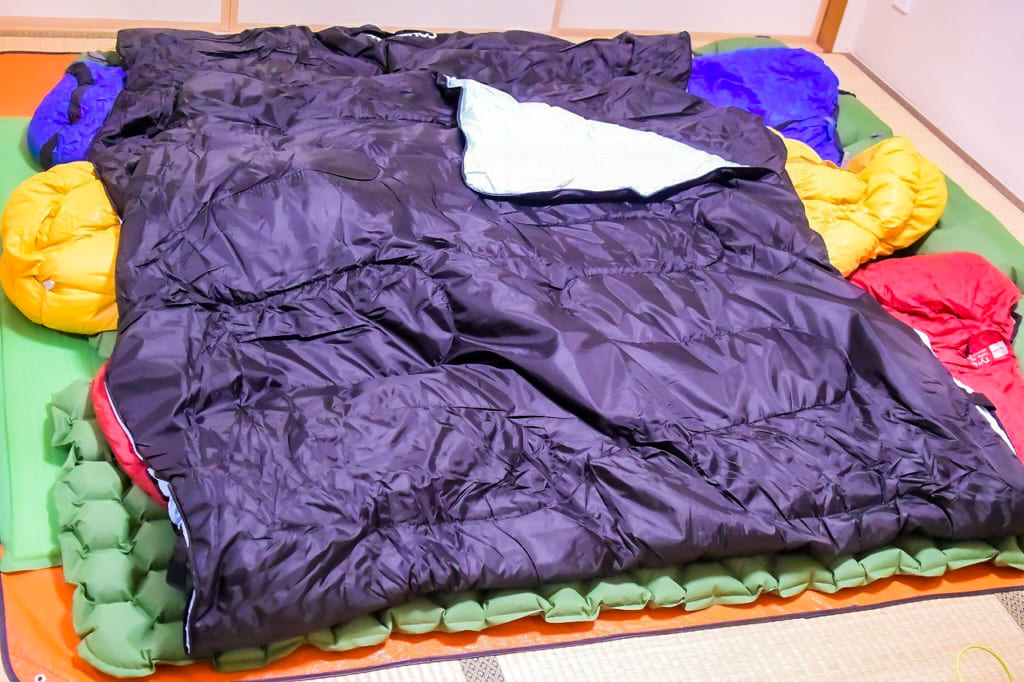色んな経験をした上で揃えられた冬キャンプの寝具